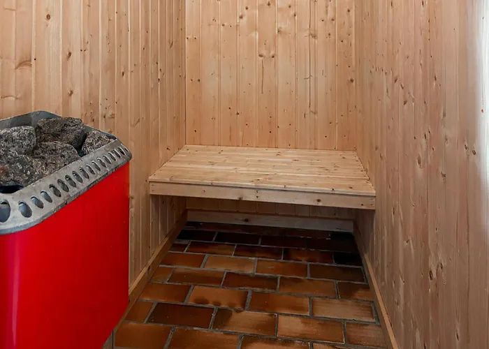 בית נופש Beautiful In With Sauna